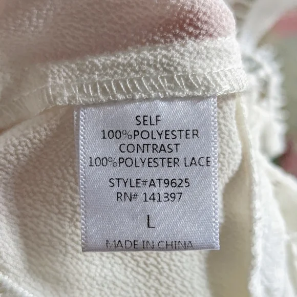 Astr Nordstrom Ivory Top with Floral Lace Bottom Size L - Picture 9 of 11